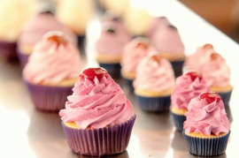 パティシエとしてお菓子を一から創作する楽しさと苦労