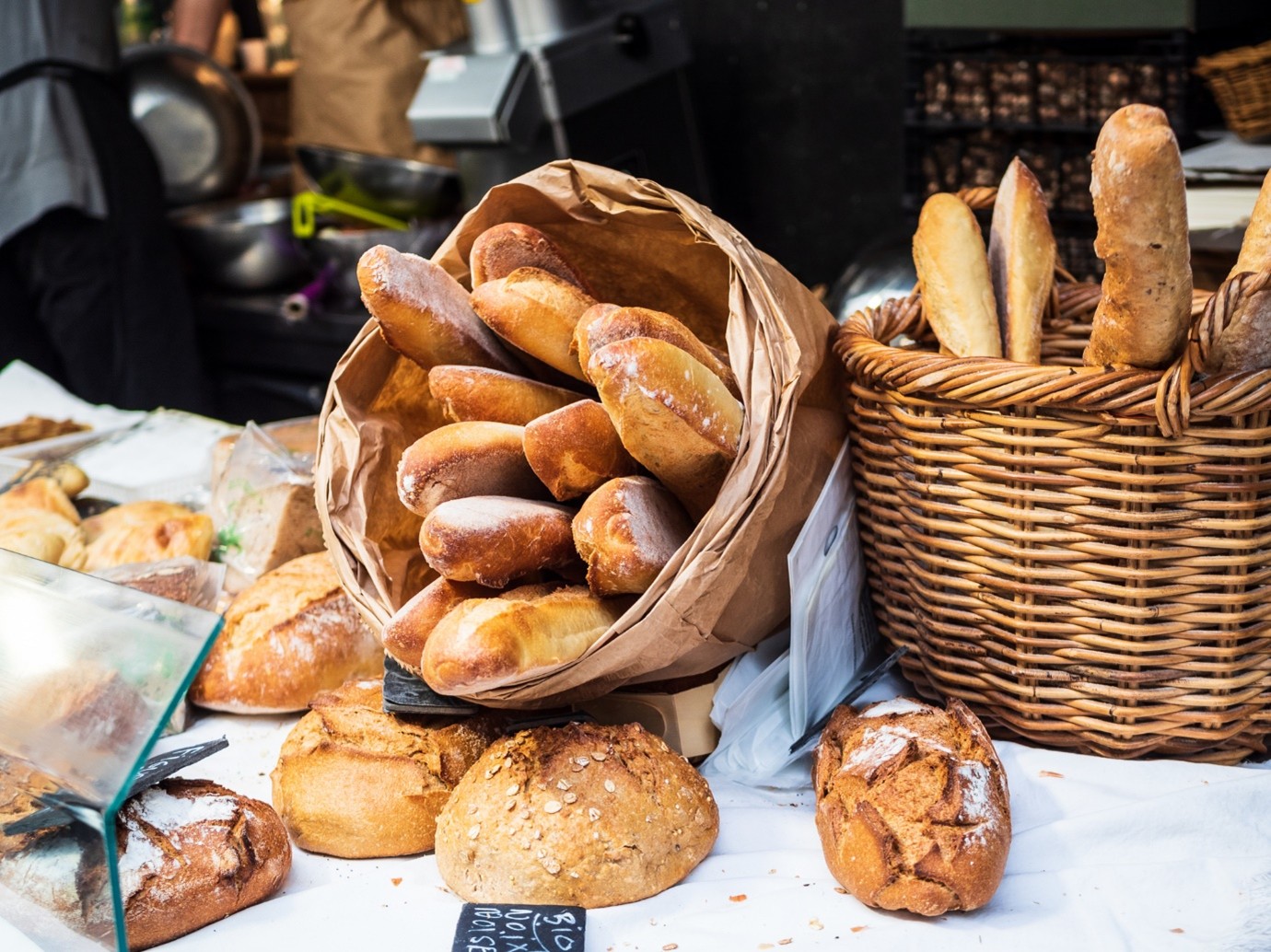 パンの歴史と文化の系譜｜古代メソポタミアから現代日本の製パン技術まで